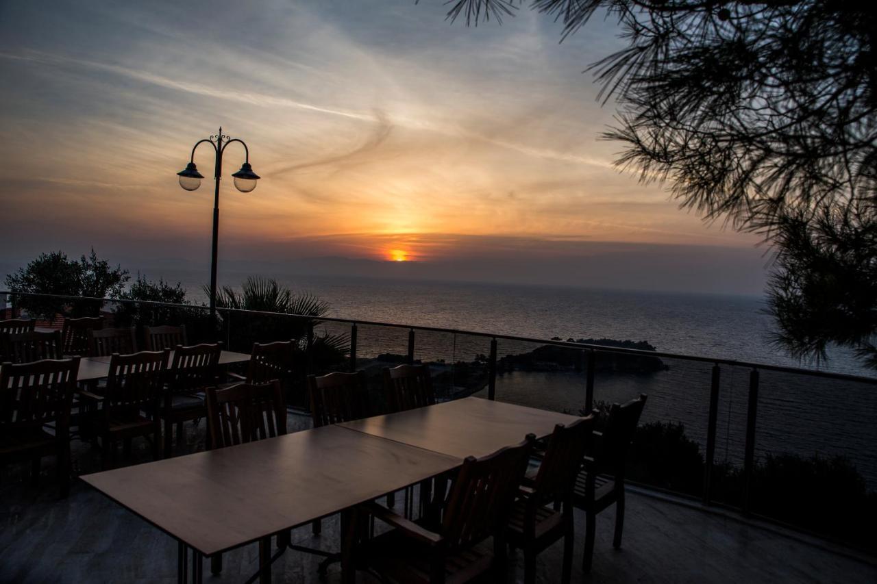 Neopol Hotel Kuşadası Buitenkant foto